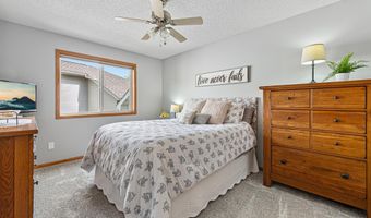 1006 24th Ave NW, Austin, MN 55912