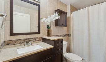 4920 N MEADE St, Appleton, WI 54913