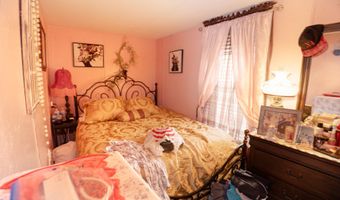 100 LA JARA St, Bloomfield, NM 87413