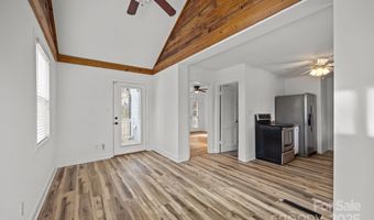 175 Chatham Rd, Asheville, NC 28804