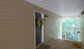 816 Wedgewood Cir, Belford, NJ 07718