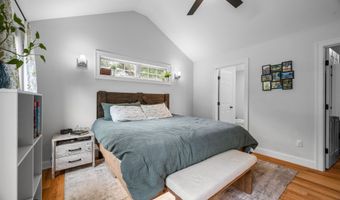 34 Crawley Falls Rd, Brentwood, NH 03833