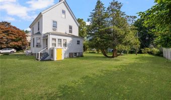 9 Cummings Rd, Newport, RI 02840