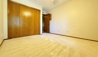 411 SE Delaware Ave 304, Ankeny, IA 50021