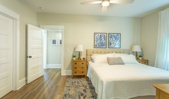 121 14th St, Apalachicola, FL 32320