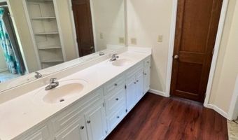1716 Hatch Pkwy N, Baxley, GA 31513