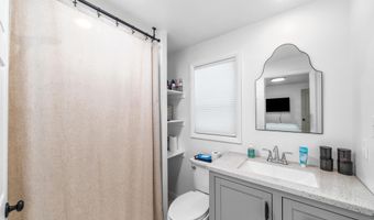 17 Dennis Crk, South Dennis, NJ 08210