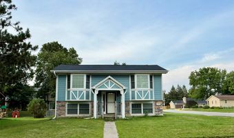 1418 Wheeler St, Ames, IA 50010