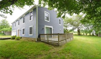 92 Trout Dr, Middletown, RI 02842