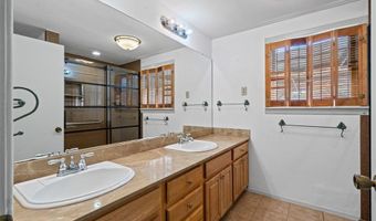 106 Oakwood Dr, Keene, TX 76059