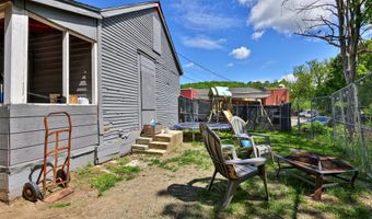 6 Pearl St, Brandon, VT 05733
