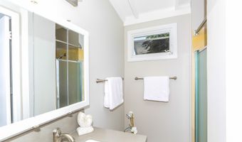 564 Uluhala St, Kailua, HI 96734
