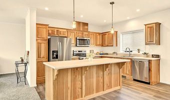 490 Moffit Ln, Springfield, OR 97477