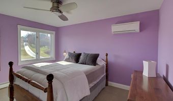 105 Brook Dr, Burlington, VT 05408