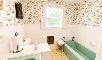 601 N Curtis St N, Ahoskie, NC 27910