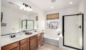 377 W DESERT BROOM Dr, Chandler, AZ 85248