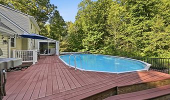 2 Banquo Brae Rd, Brookfield, CT 06804