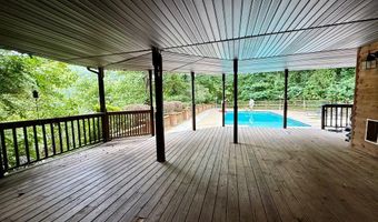 940 Daniels Crk, Banner, KY 41603