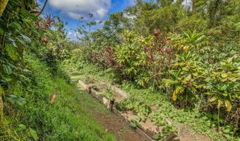 180 Mokupapa Rd, Haiku, HI 96708