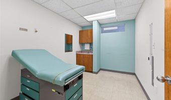220 N WESTMONTE Dr B, Altamonte Springs, FL 32714