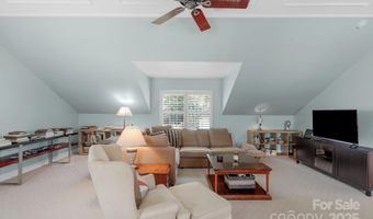 2125 Lawton Bluff Rd, Charlotte, NC 28226