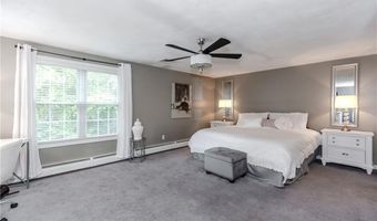 25 Venturi Grn A, North Providence, RI 02904
