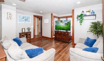 29 Sandusky St, Fredericktown, OH 43019
