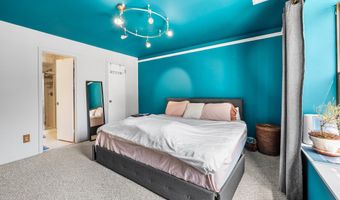 100 Dundee Ct, Aberdeen, NJ 07747