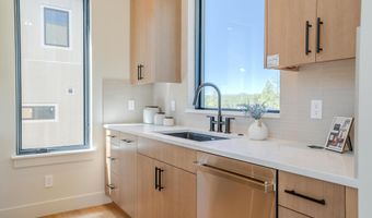 3036 NW Polarstar Ct 34, Bend, OR 97703