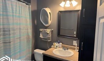 628 W McGregor St, Algona, IA 50511
