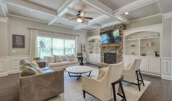 205 Colfax Dr, Boiling Springs, SC 29316