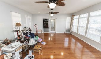 414 Pine Glen Dr, Albany, GA 31705