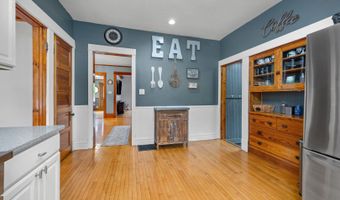 27 Center St, Algonquin, IL 60102