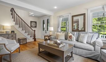 22 School St Mystic, Stonington, CT 06355
