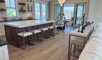 281 7th St, Avalon, NJ 08202