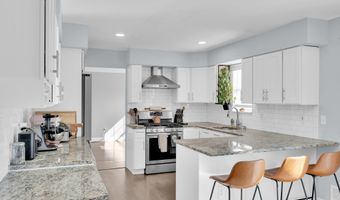 1521 Neptune Ave, Beachwood, NJ 08722