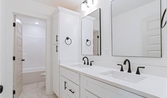 1380 HOMESTEAD Ln, Auburn, AL 36830
