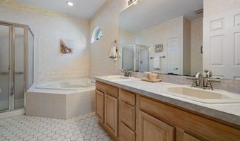 11 Nautical Ct, Bayville, NJ 08721