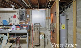 3511 Lake Allegan Dr, Allegan, MI 49010