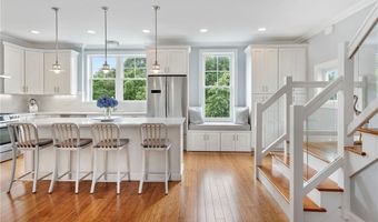 100 Algonquin Rd 13, Narragansett, RI 02882