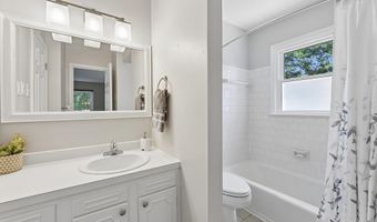 5616 ASHFIELD Rd, Alexandria, VA 22315