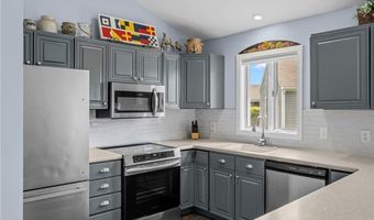 12 Heather Ln 12, Hopkinton, RI 02832