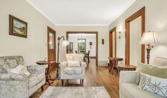 654 Main St, Antioch, IL 60002