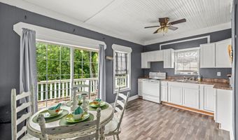 212 S Jackson St, Athens, TN 37303