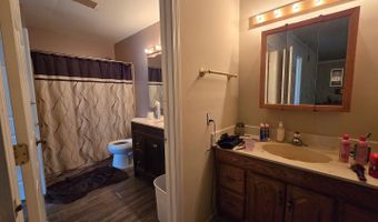355 Crestwood Ct, Algonquin, IL 60102