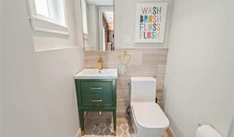 2 Lydia Ct, Albertson, NY 11507