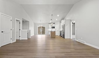 525 KIRKLAND Ave, Algoma, WI 54201