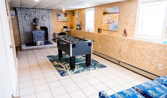 58 Allston Ave, Middletown, RI 02842
