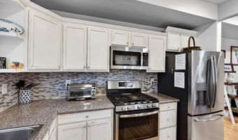 43 Fiber St, Bay St. Louis, MS 39520