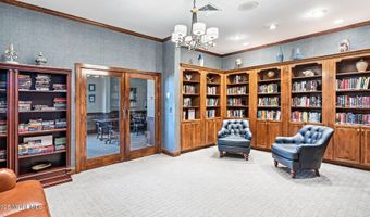 14 Hidden Lake Cir, Barnegat, NJ 08005